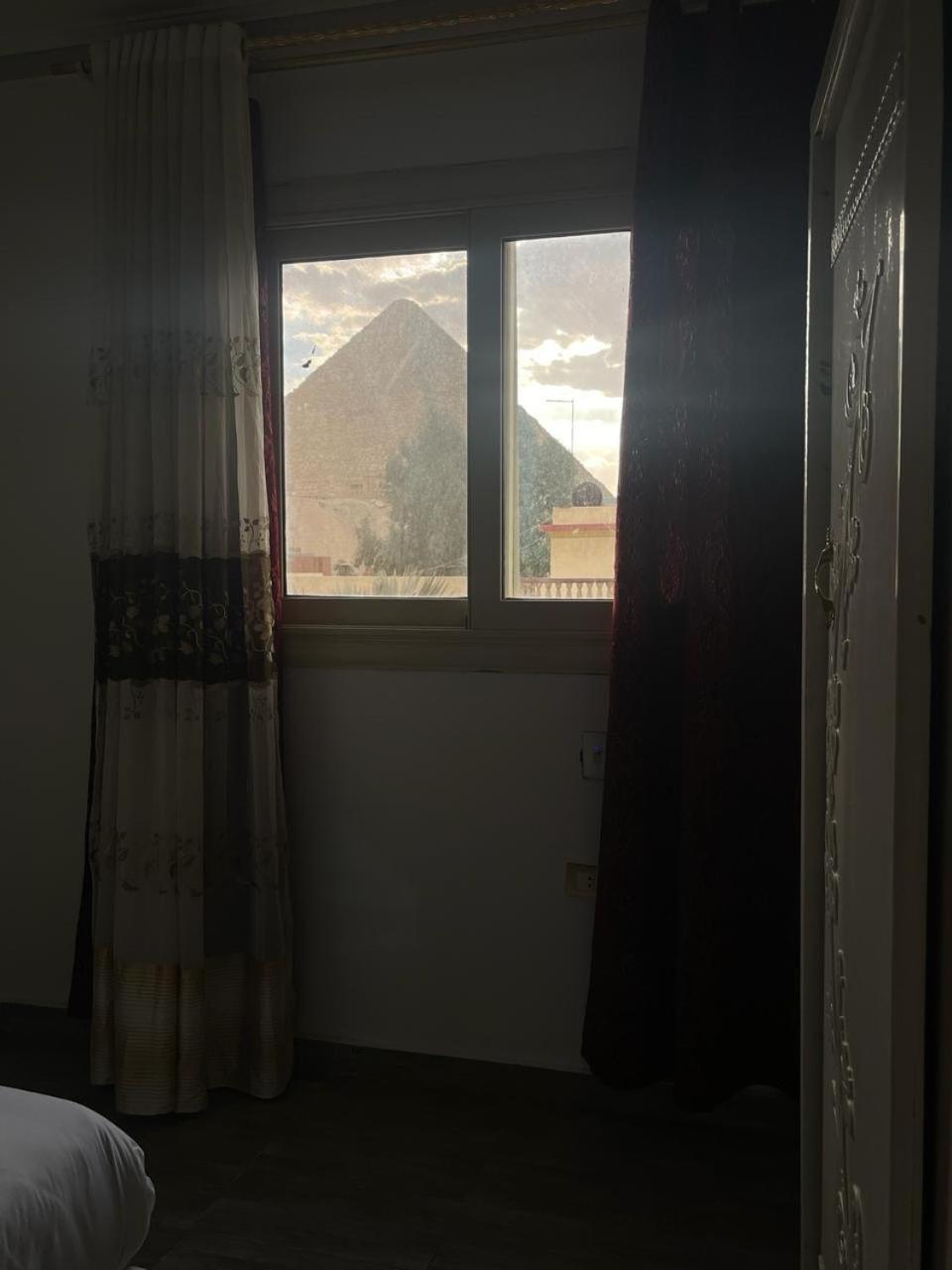 Pyramids View, Apartment
